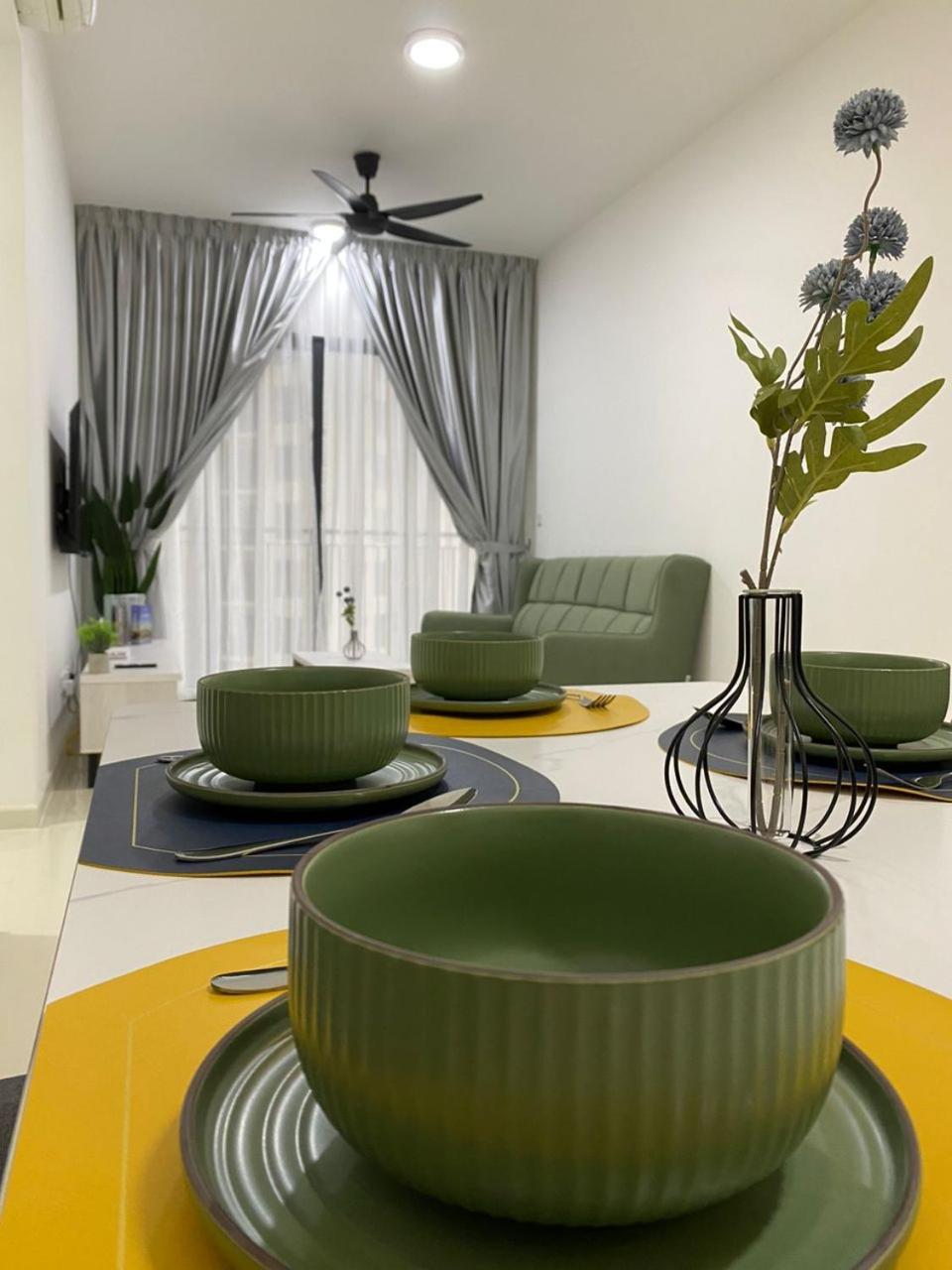 Pangsapuri Sunway Velocity Two, By De Harlequins