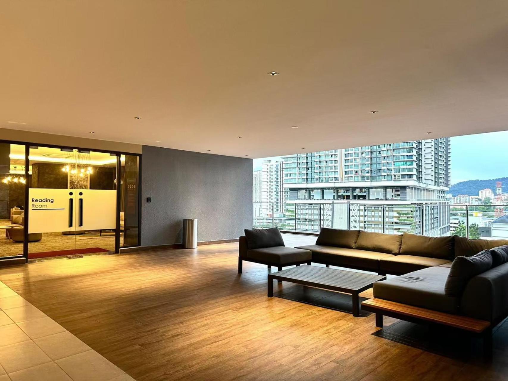 Pangsapuri Sunway Velocity Two, By De Harlequins Kuala Lumpur
