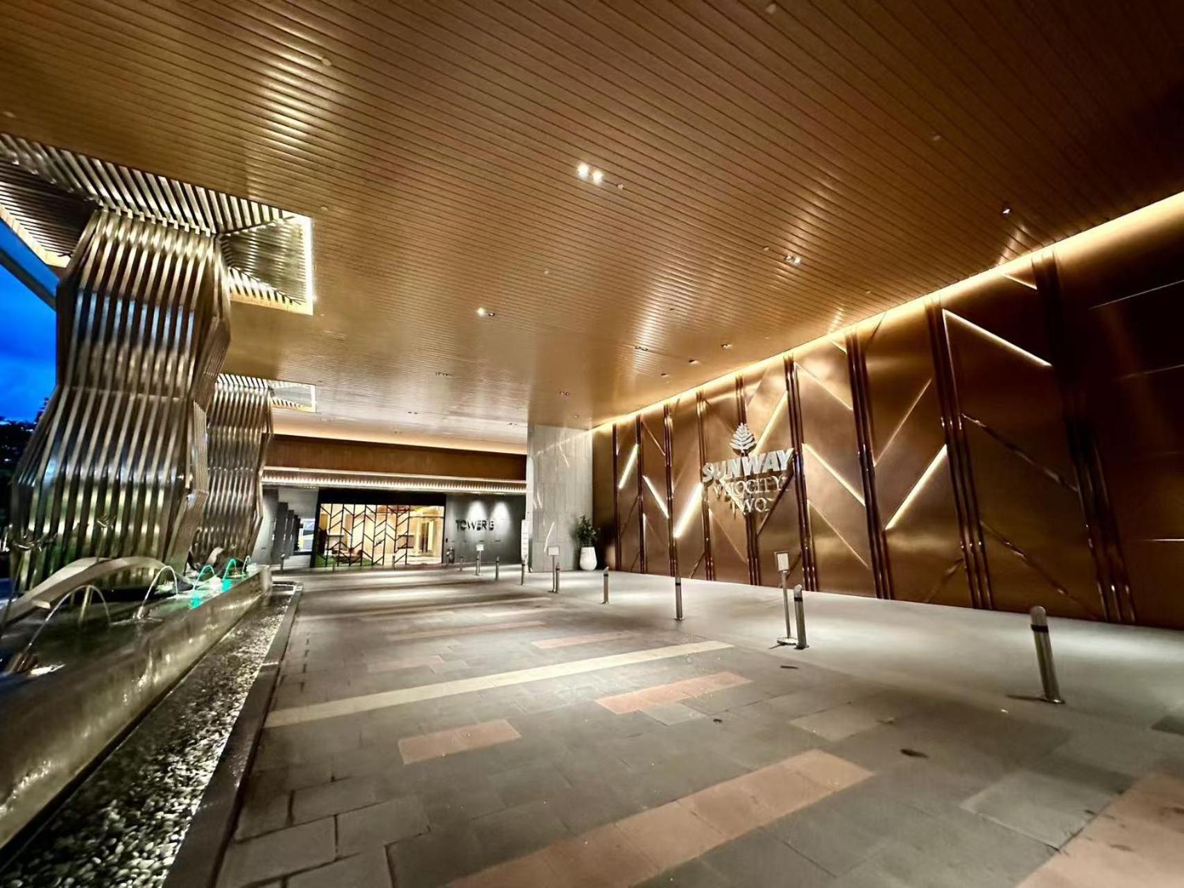 Pangsapuri Sunway Velocity Two, By De Harlequins